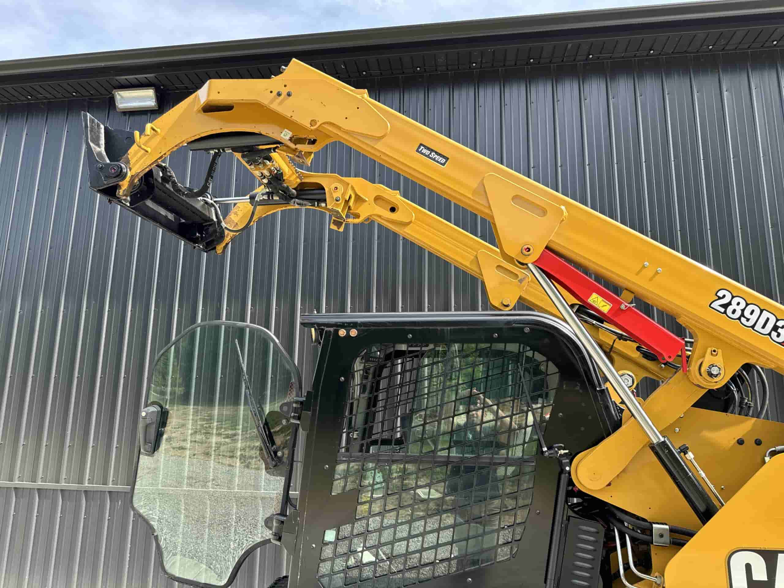 2020 CAT 289D3
